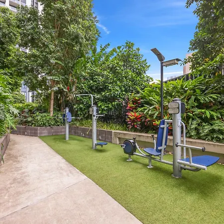 Cosy 2-Bed With Pool Bbq Area And Secure Parking Apartment Brisbane Exterior photo